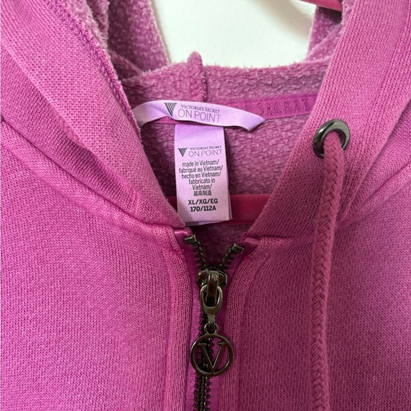 Victoria’s Secret Hoodie Cropped - Picture 3 of 4